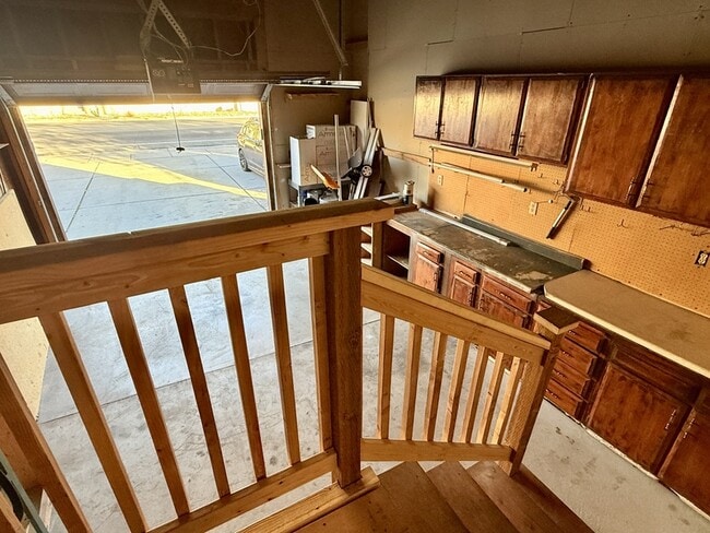 Building Photo - 7428 S 700 E