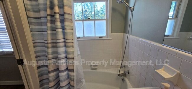 Building Photo - 289 Ashbrook Dr