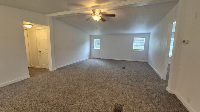 Building Photo - 1-311 Park Ave