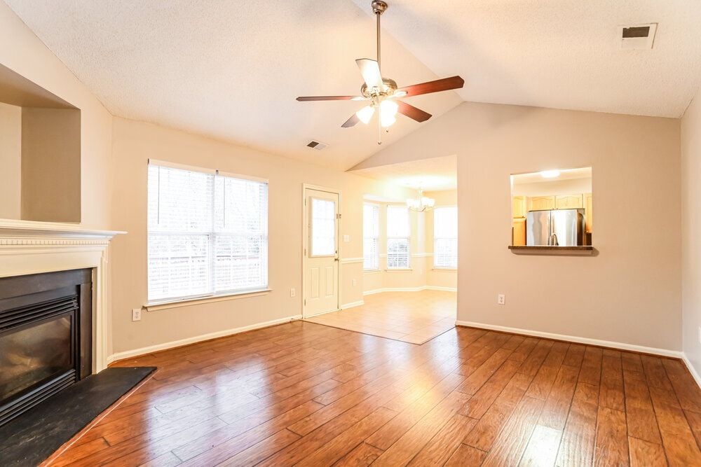 Building Photo - 3238 Longspur Dr