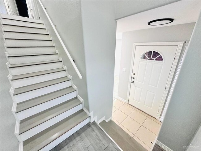 Building Photo - 213 S 49th St