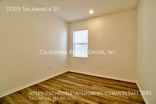 Building Photo - 19205 Salamanca St