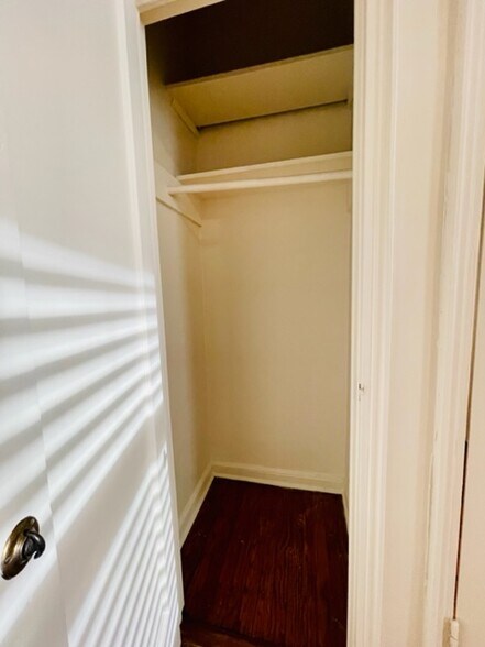 Building Photo - 81 Chestnut St