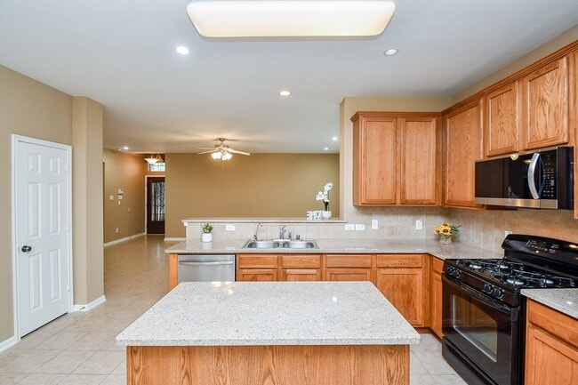 Building Photo - 20123 Jasper Oaks Dr