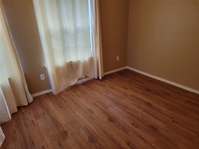 Building Photo - 9220 Nightingale Dr