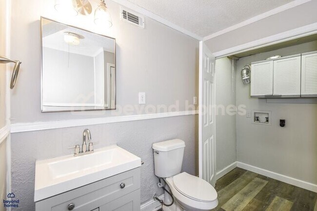 Building Photo - Beautiful 3-Bed 2.5-Bath + Bonus Room Home - Minutes from Downtown Chattanooga!