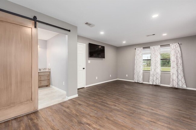 Building Photo - 9344 US-69