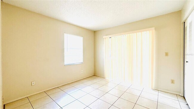 Building Photo - 7145 E Bank Dr