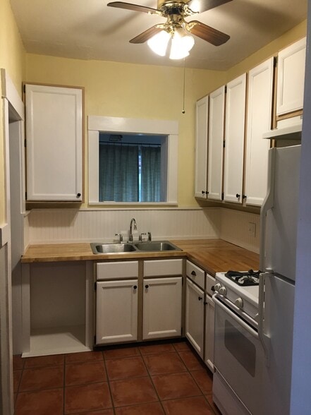 Building Photo - 734 E Drachman St