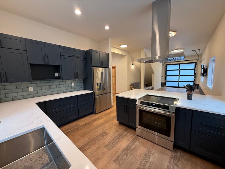 Building Photo - 2213 Squalicum Mountain Rd