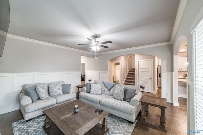 Building Photo - 6 Desert Oak Ct SW