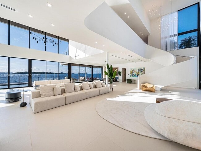 Building Photo - 11400 N Bayshore Dr