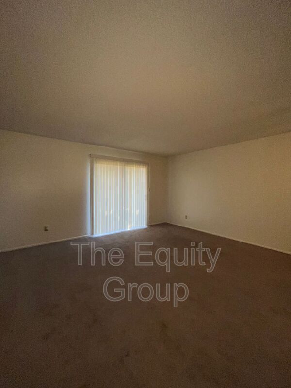 Building Photo - 326 N Westfield St