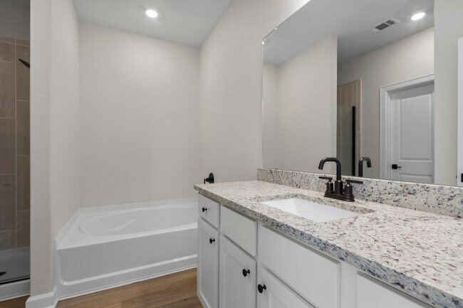 Building Photo - 1126 Campside Dr