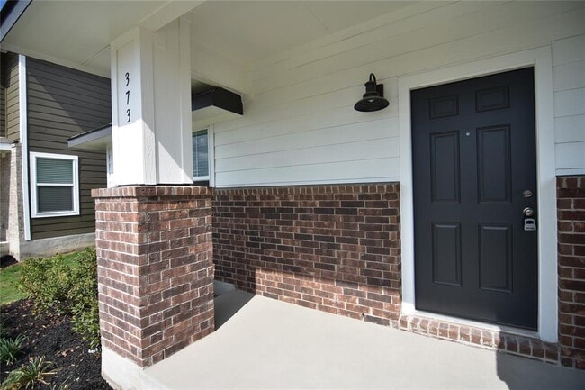 Building Photo - 373 Keefer