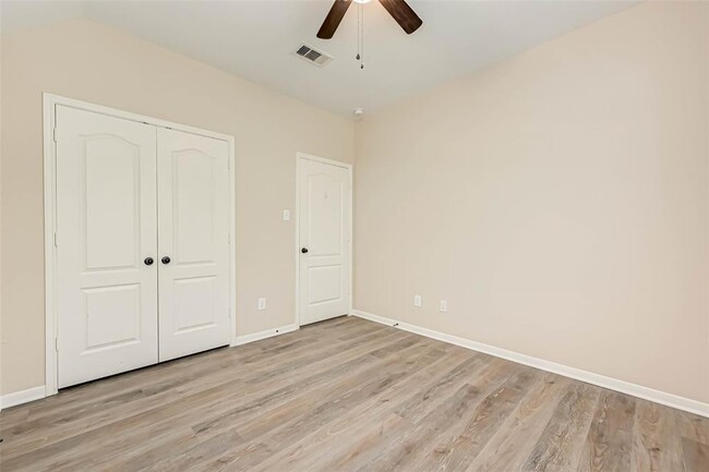 Building Photo - 26611 Glenrock Hills Dr