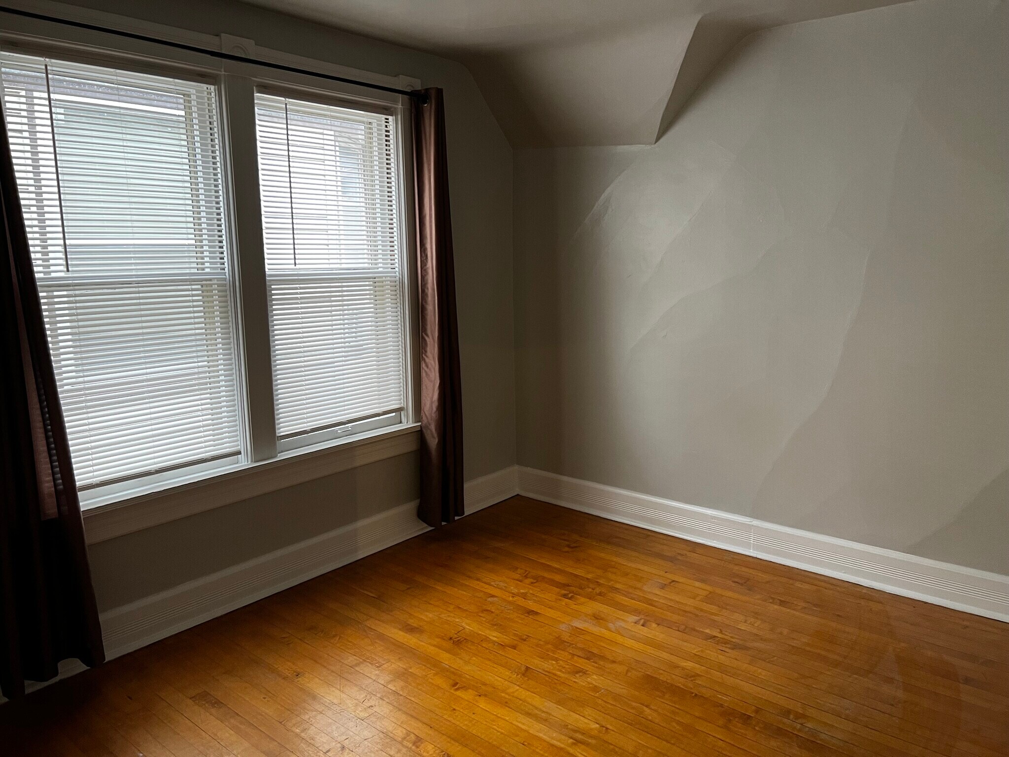 Building Photo - 2247A N. Summit Ave