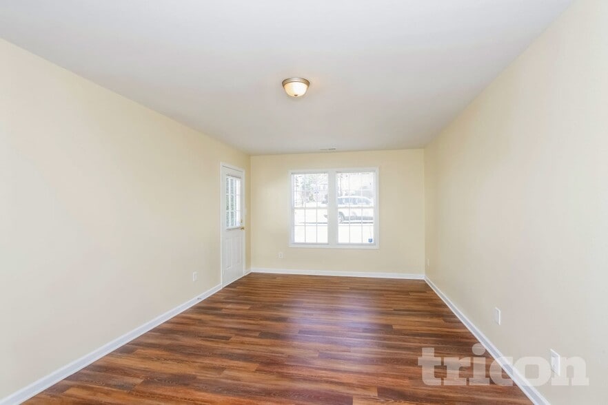 Building Photo - 10437 Hugue Way