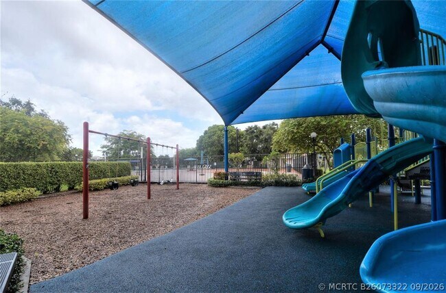 Building Photo - 514 Woodgate Cir