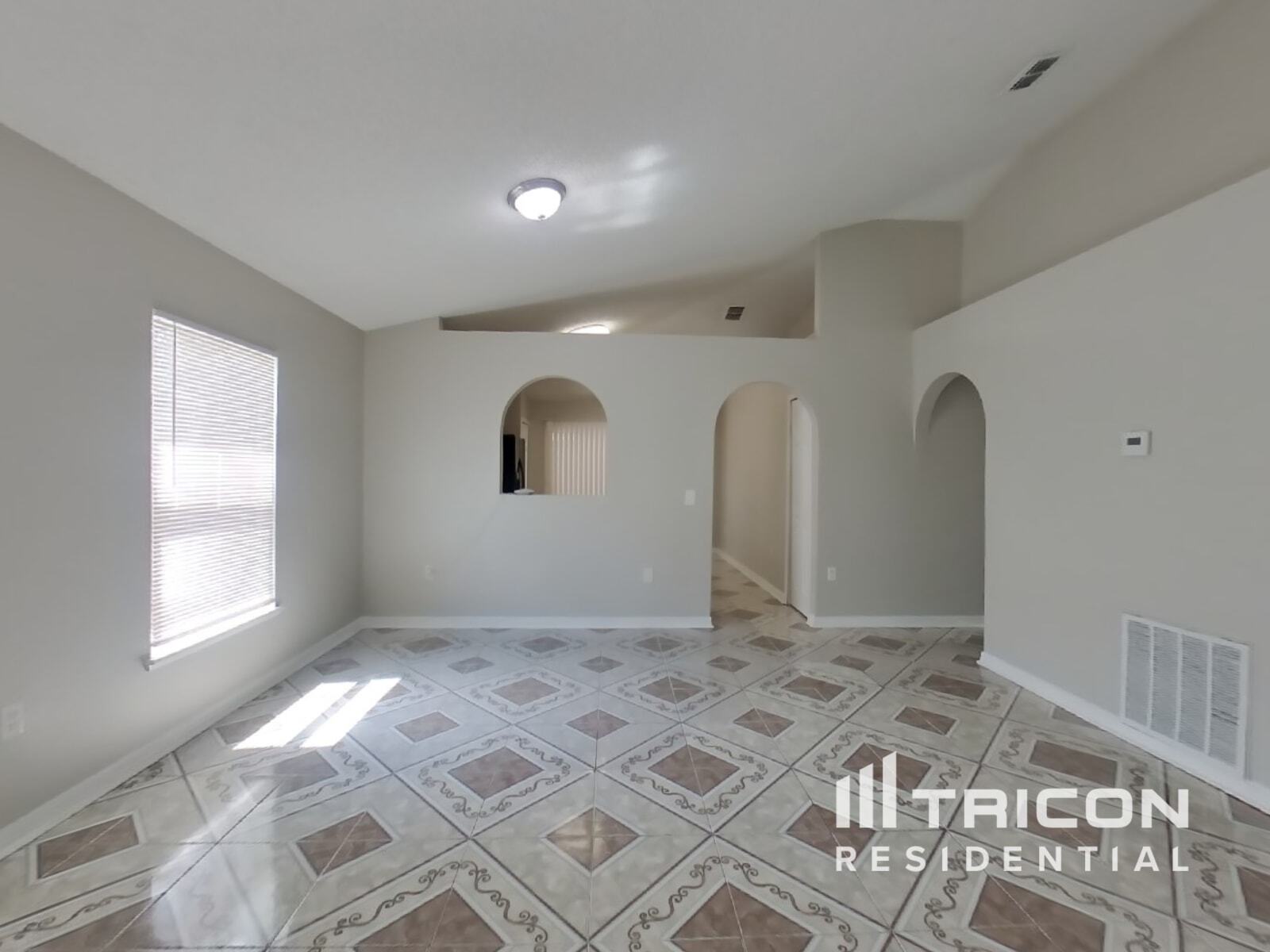Building Photo - 7227 Lawn Tennis Ln