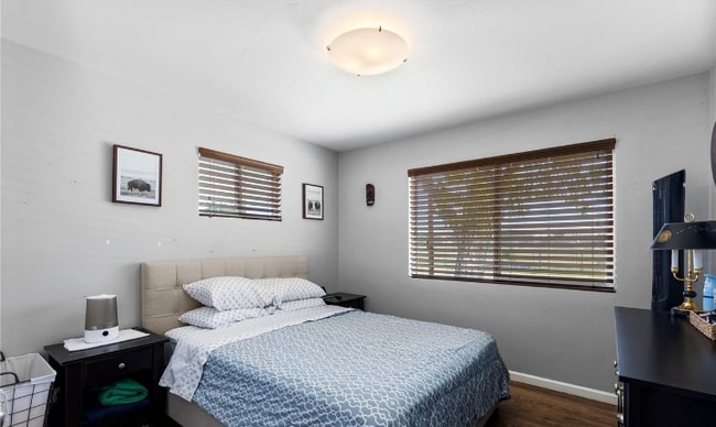 Building Photo - 2105 S Hazel Ct