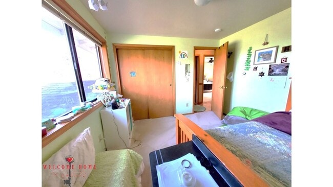 Building Photo - HUGE 5-BEDROOM home with separate BONUS ROOM for rent!!  Large fenced yard!!!