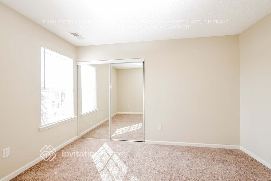 Building Photo - 1009 Fort Clapsop Ct