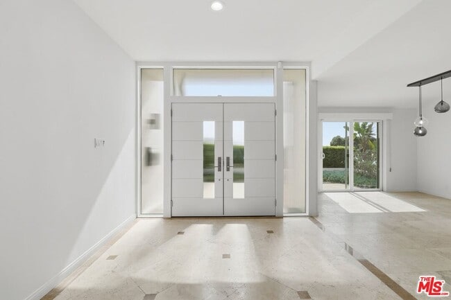 Building Photo - 18149 Wakecrest Dr