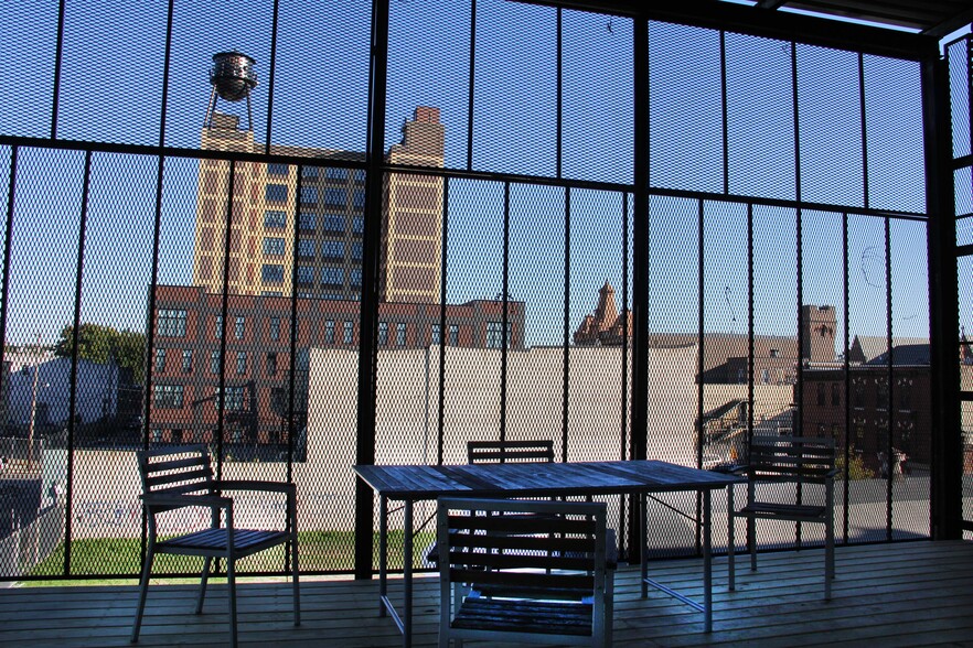 Outdoor Space - 1936 N 2nd St