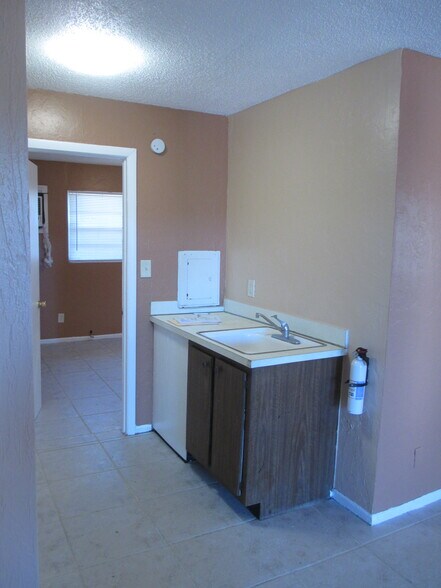 Building Photo - 1717 Dixon Blvd