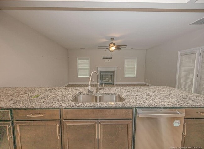 Building Photo - 6821 Hunters Den Rd