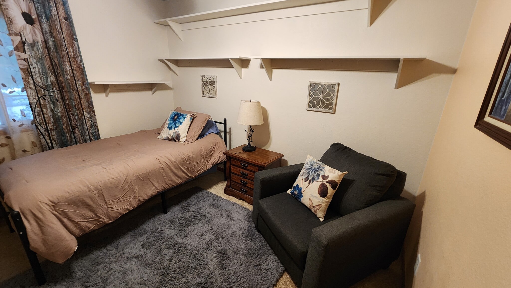 Building Photo - 371 Cardinal Ave