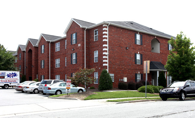 Building Photo - Sebastian Courtyard