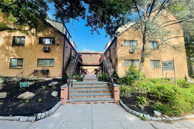 Building Photo - 50 Dekalb Ave