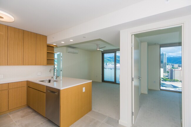 Building Photo - 1388 Kapiolani Blvd