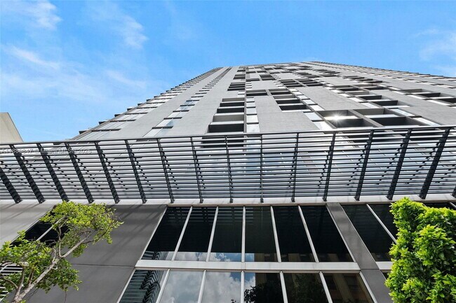 Building Photo - 151 SE 1st St