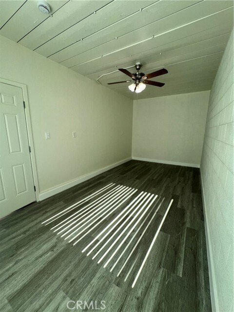 Building Photo - 635 Palm Dr