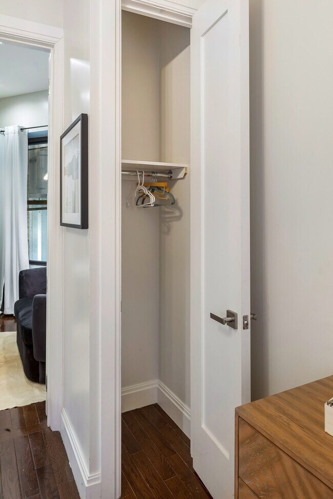 Building Photo - 417 E 61st St