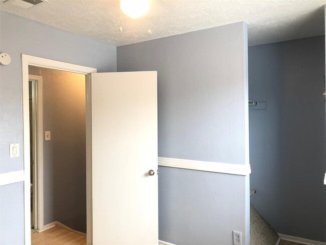 Building Photo - 9714 Galaxy St