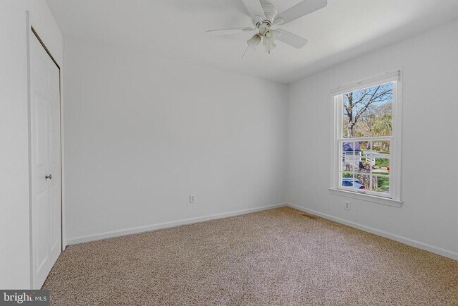 Building Photo - 1646 Stowe Rd