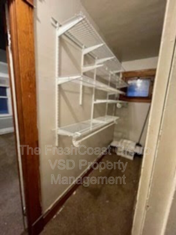 Building Photo - 11705 Hamlen Ave