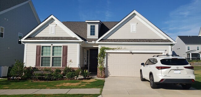 Primary Photo - 4511 Waylon Ave