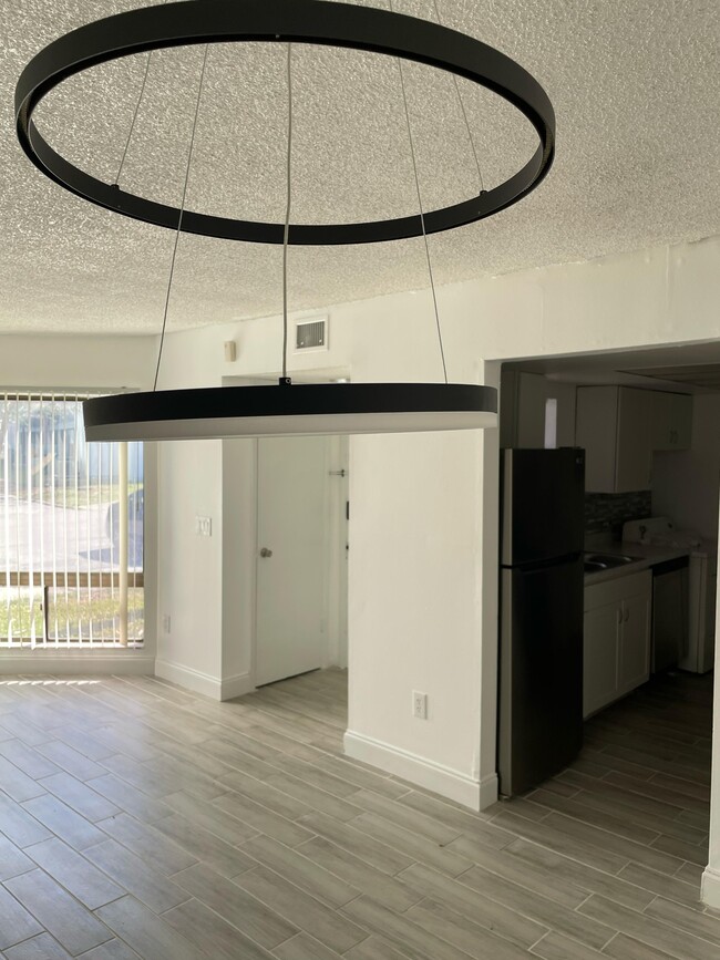 Building Photo - 4364 Aqua Vista Dr