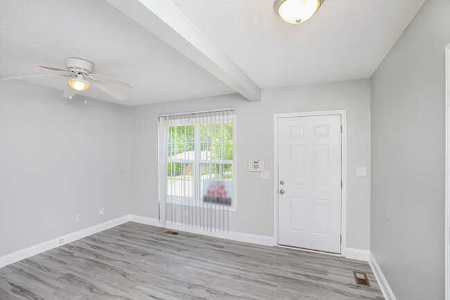 Building Photo - 513 Wilmette Rd