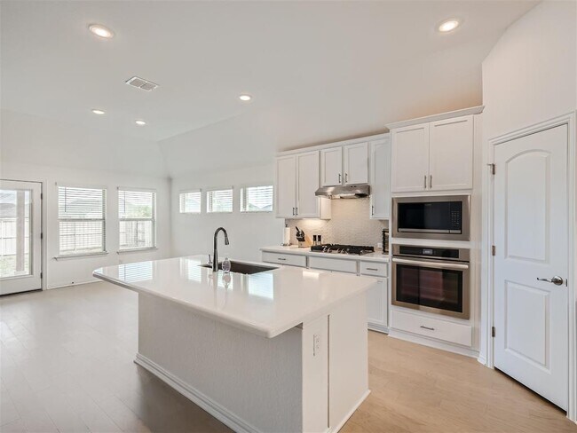Building Photo - 140 Periwinkle Ln