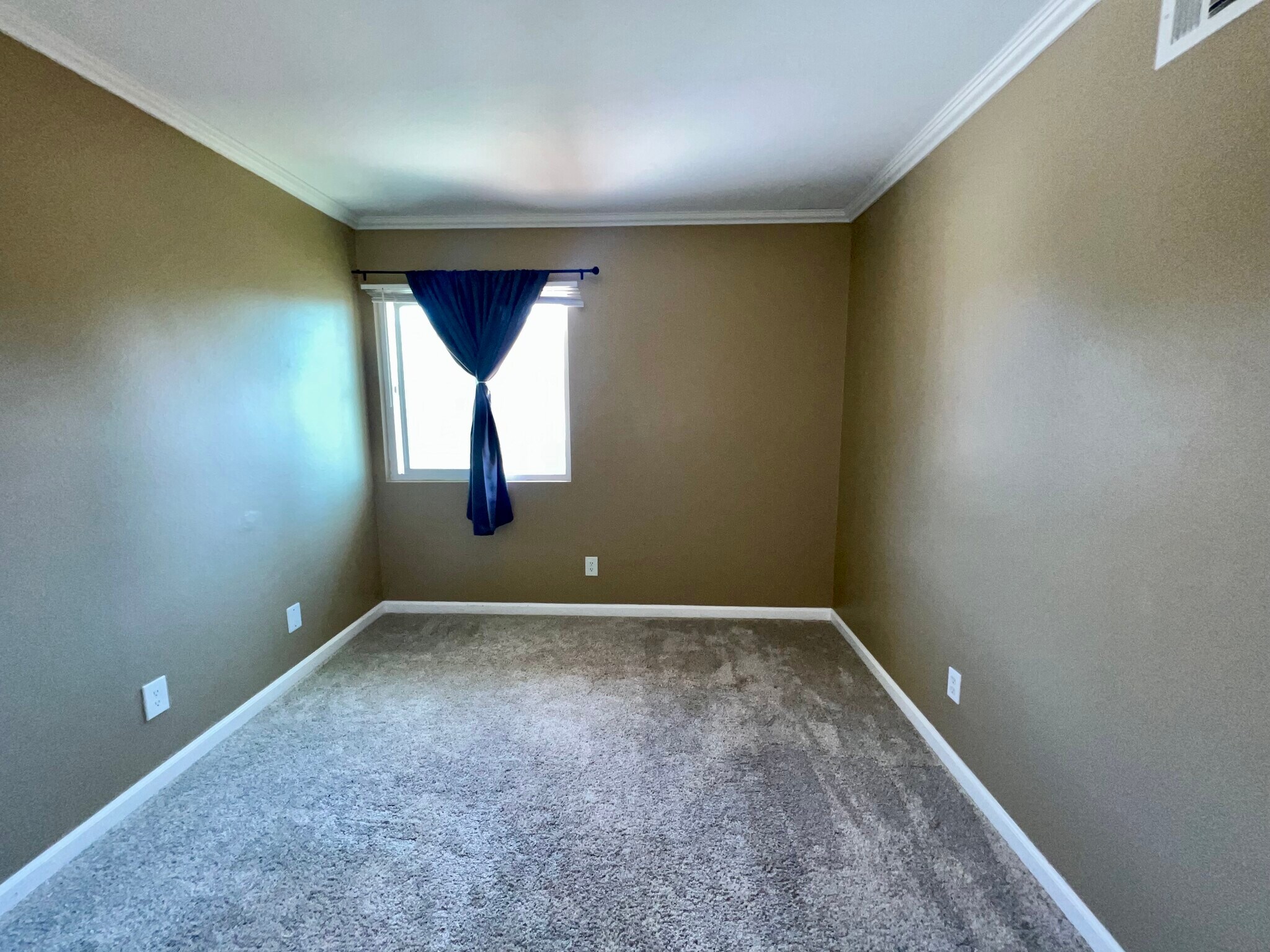 Building Photo - 2516 Wanek Rd