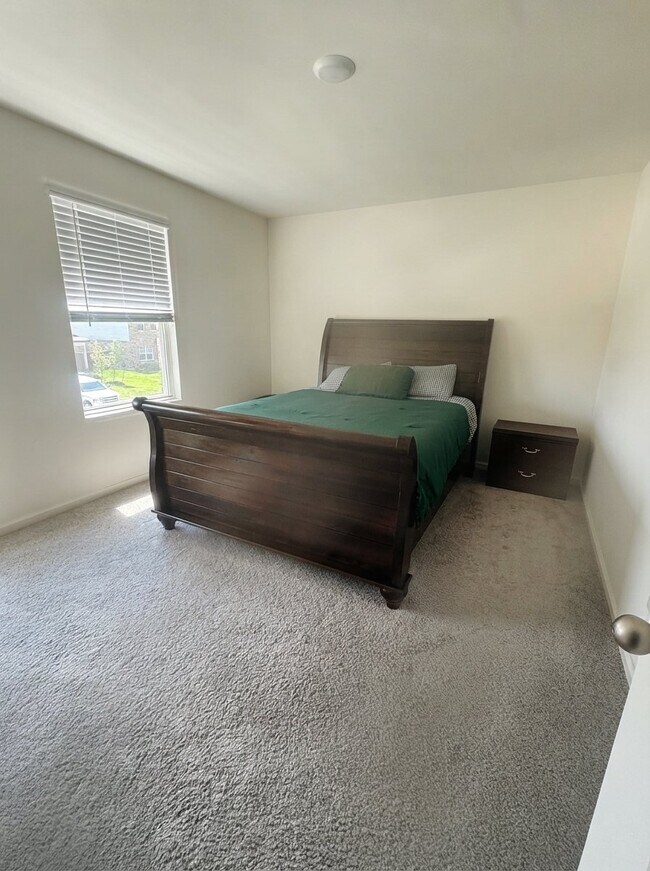 Building Photo - 21655 Cottage Ln