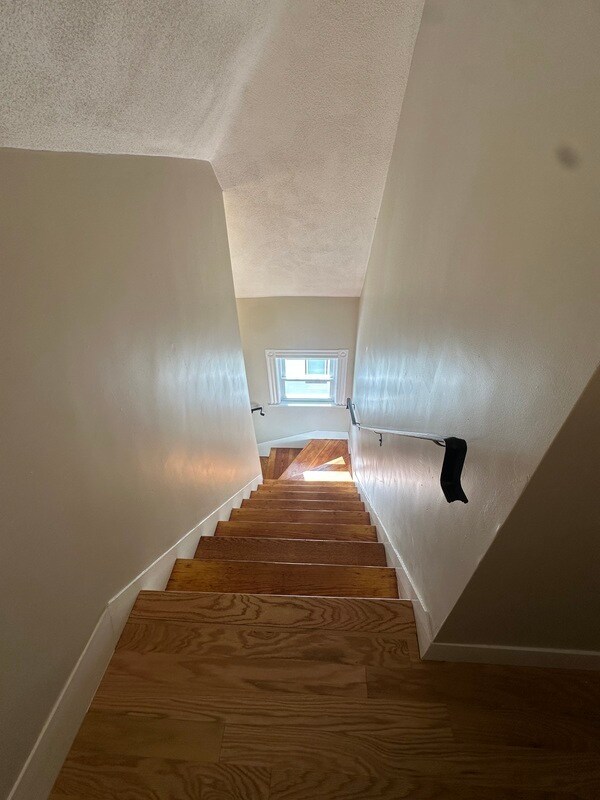 Building Photo - 155 Woodside Ave