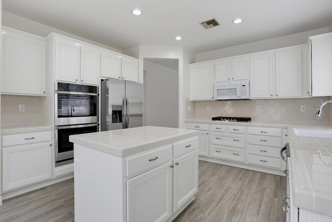Building Photo - 2869 Rancho Rio Chico