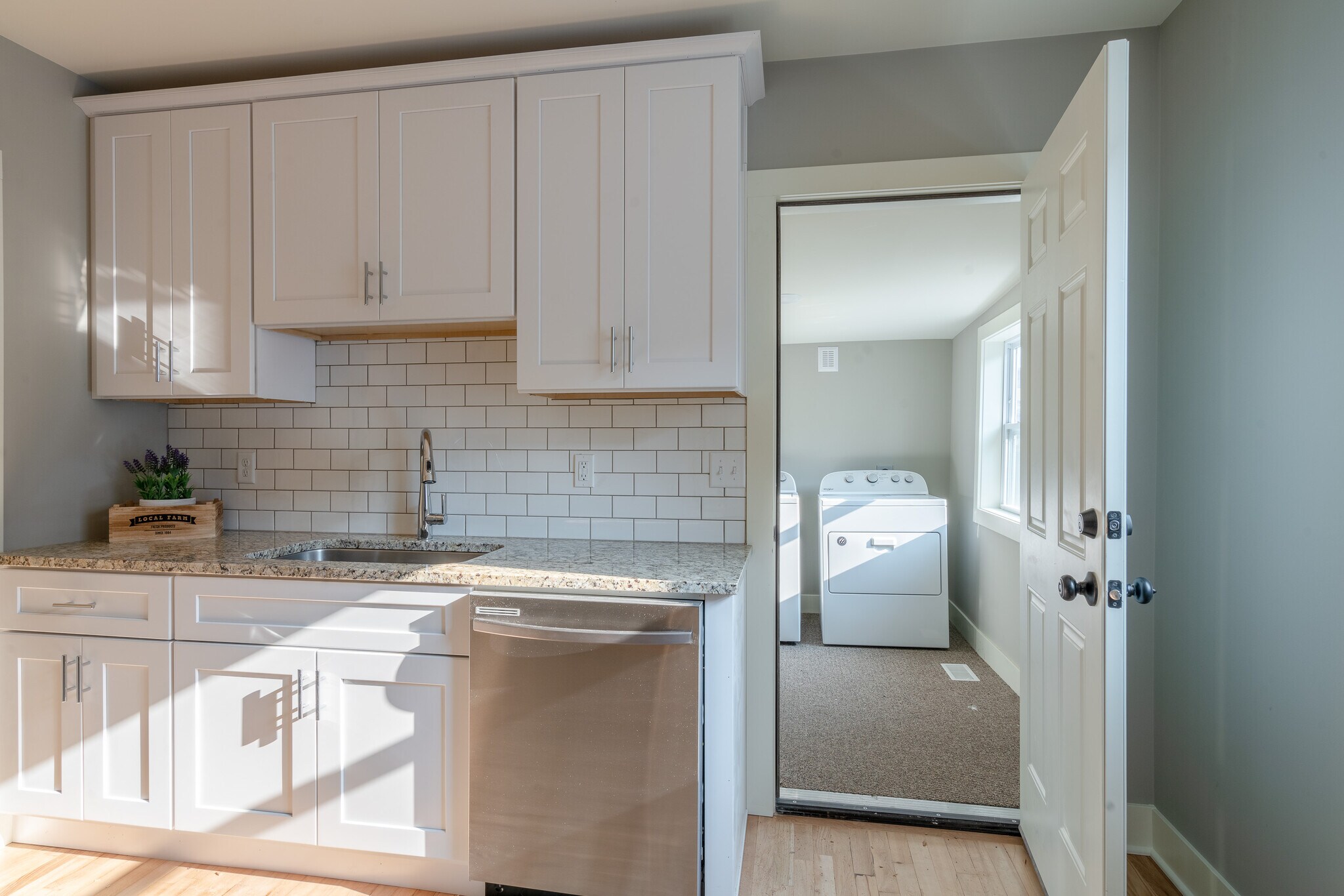 Building Photo - 625 3rd st #2